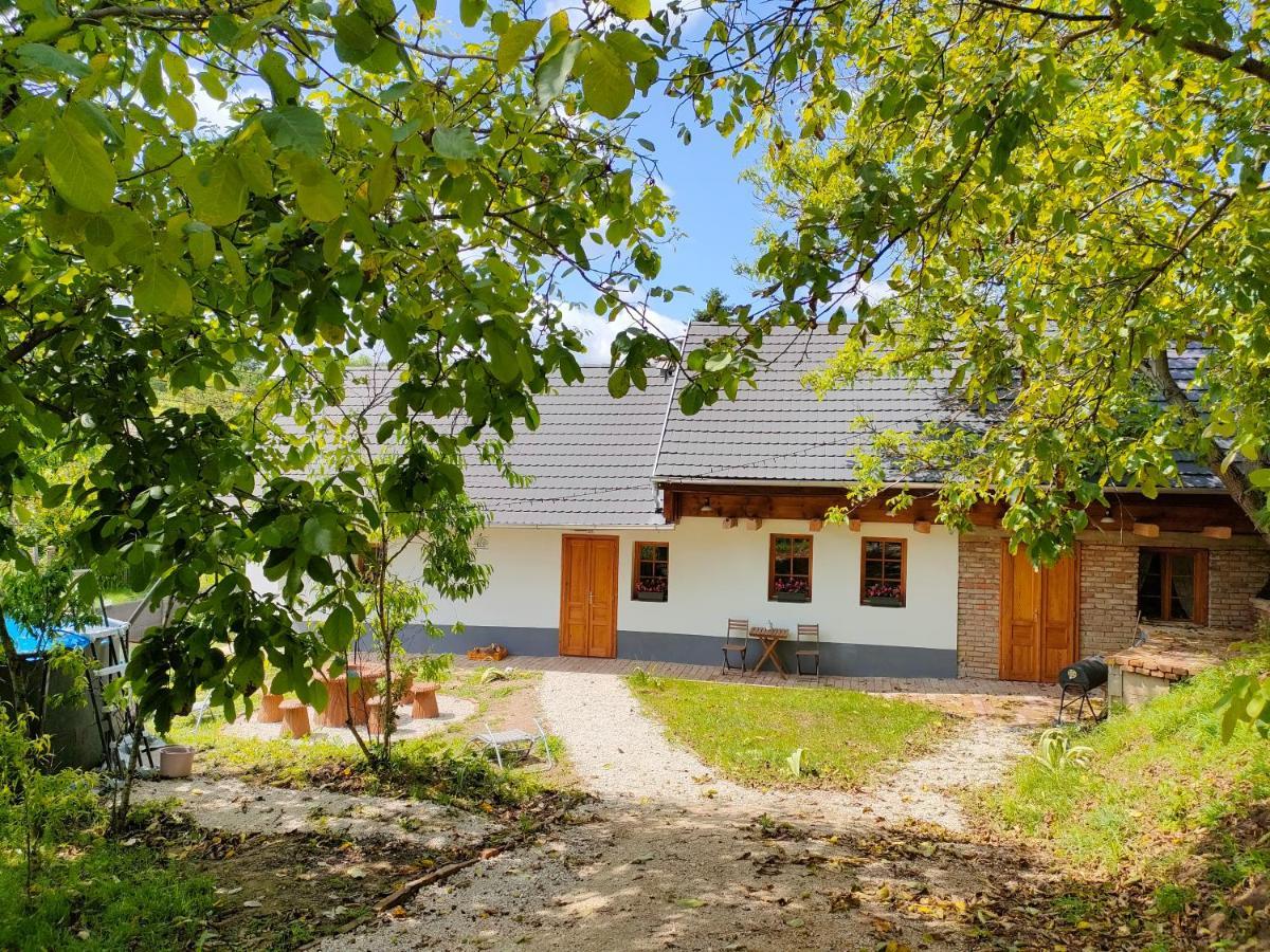 Apartamento Harom Dio Vendeghaz